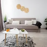 Kubiq By Coresi Apartman Brassó