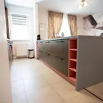 Apartman Kubiq By Coresi
