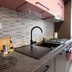 Kubiq By Coresi Apartman