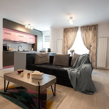 Kubiq By Coresi Apartman Brassó