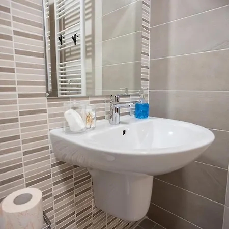 Kubiq By Coresi Apartamento Braşov