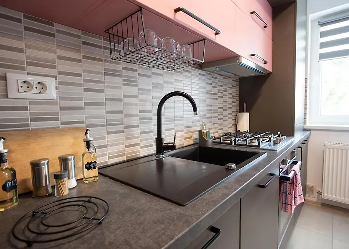 Kubiq By Coresi Apartment